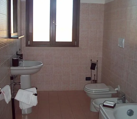 Al Calypso Curtatone