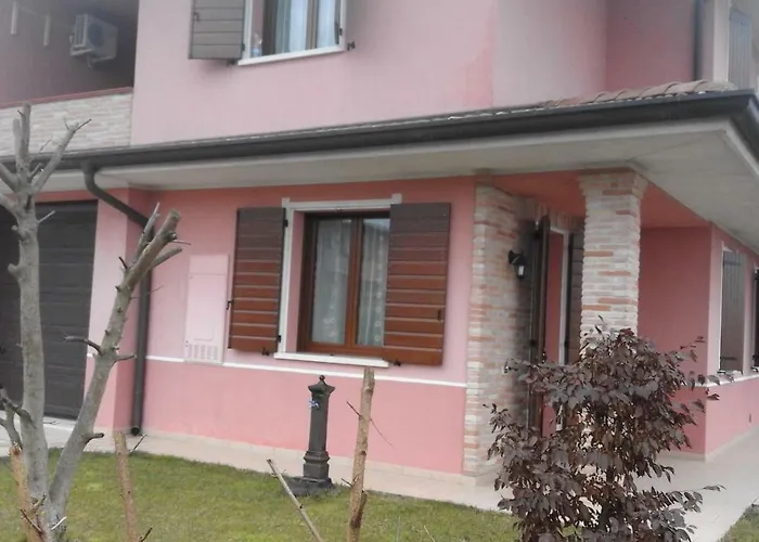 לינה וארוחת בוקר Al Calypso